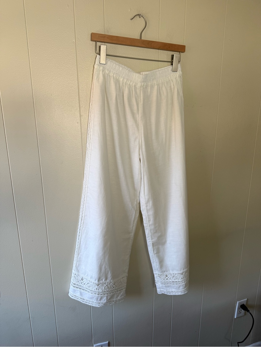 Z Supply White Elastic Waist Wide Leg Pants with Lace Trim